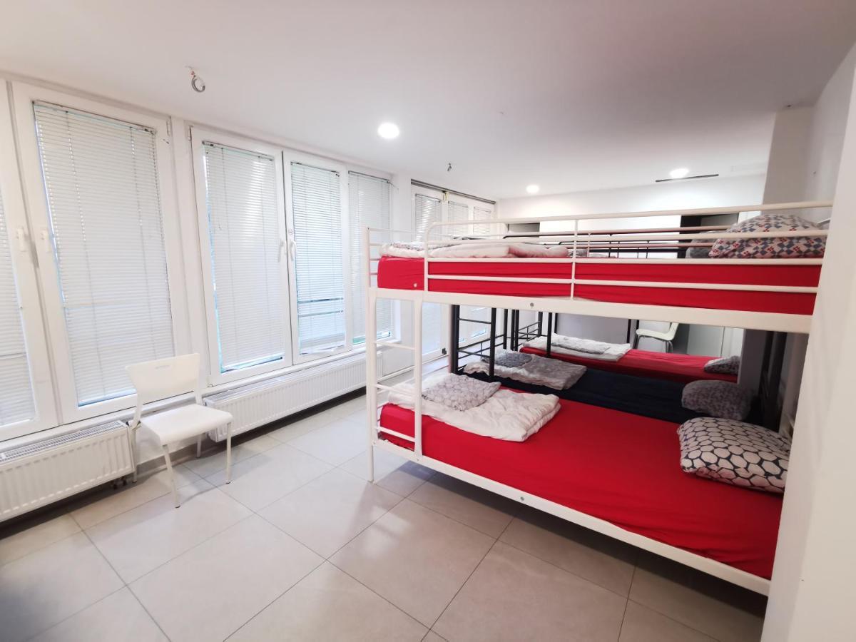 Simbol Rooms With Free Private Parking Ljubljana Extérieur photo