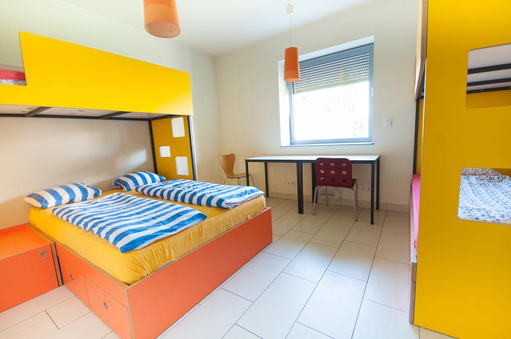 Simbol Rooms With Free Private Parking Ljubljana Chambre photo