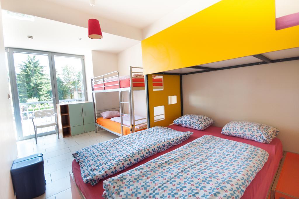 Simbol Rooms With Free Private Parking Ljubljana Chambre photo