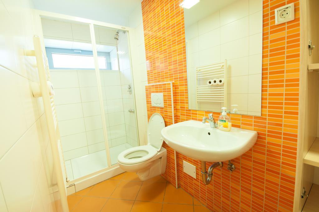 Simbol Rooms With Free Private Parking Ljubljana Chambre photo